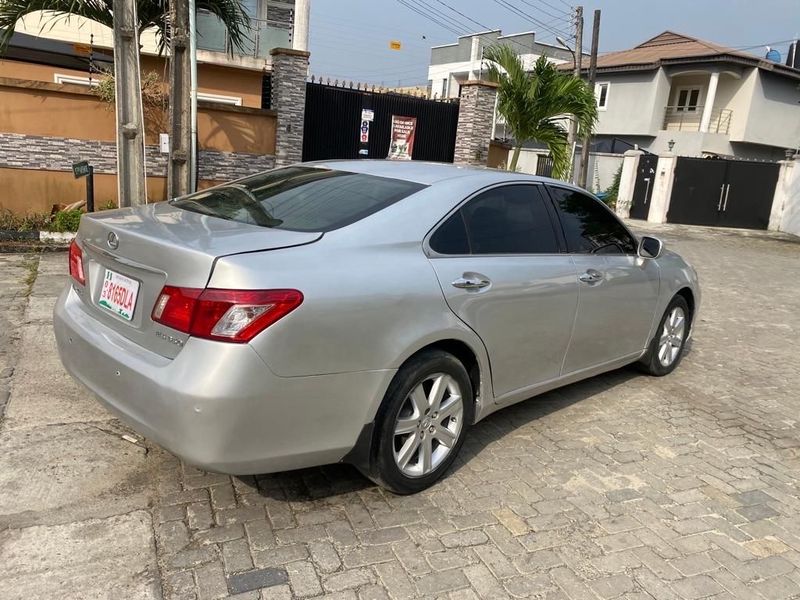 Thumbnail 10 of 2010 Lexus ES